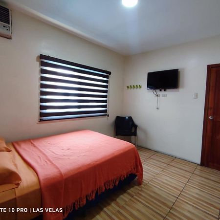 Hostal Confortable Con Piscina Manta Exterior photo